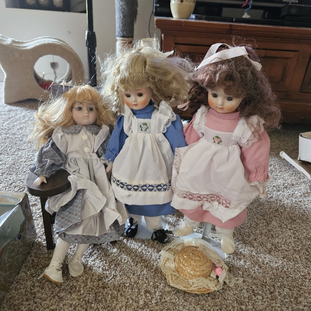 Vintage porcelain dolls